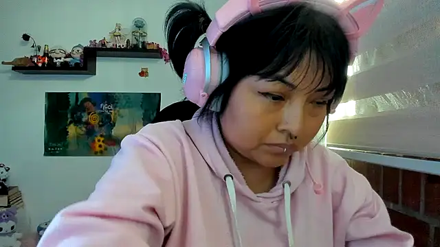 Shaddycute_ – Naživo XXX chat