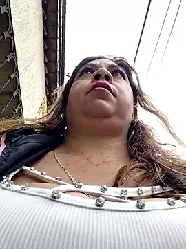 Laura-Hernandez: απευθείας συνομιλία ΧΧΧ