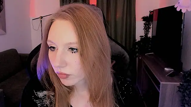 DariaTate élő XXX-chatje