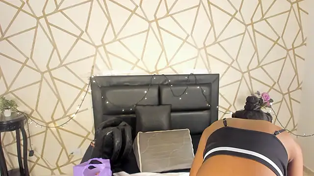 DarkHoneyy's Live XXX Chat