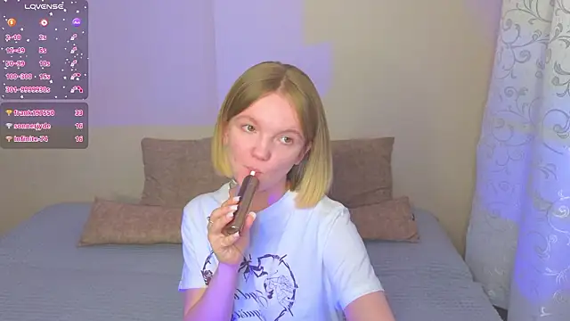 StellaBunny Adlı Modelin Canlı XXX Sohbeti