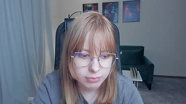 NiaHodge webcam show