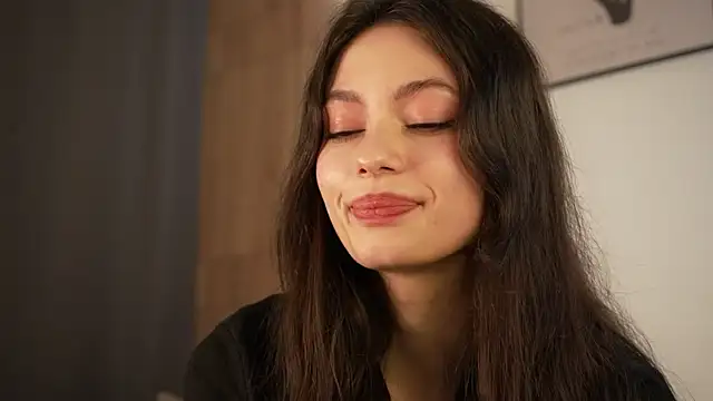 FirstOfFallen Adlı Modelin Canlı XXX Sohbeti