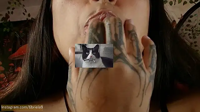 Chat +18 de 6Briela9_ ao vivo