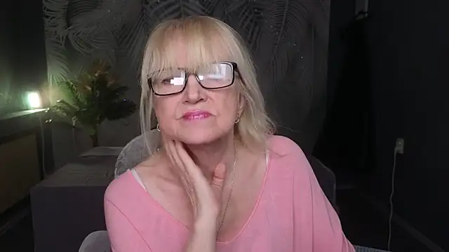 Chat +18 de Sabina_Ros ao vivo