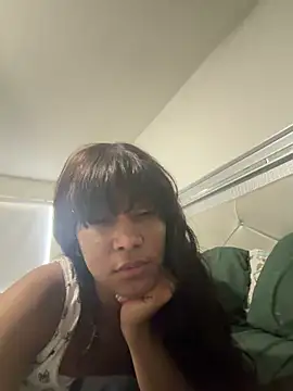 LuckyKhloe Chat XXX in diretta