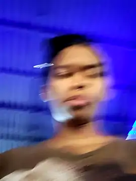 Živý XXX chat shenna_brunette