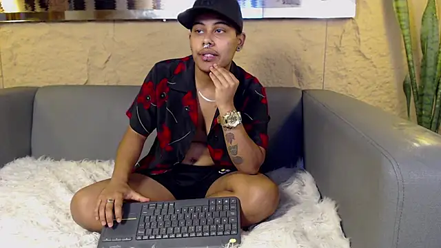 Pertunjukan Kamera Web Noha__scott