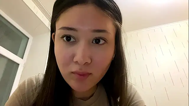 XXX chat uživo modela YourMiIa