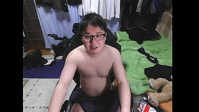 hide39 Show in webcam