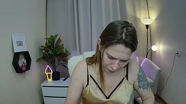 TessaDaybreakn Live XXX chat