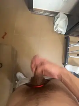 Pokazy przed kamerką – findomhot