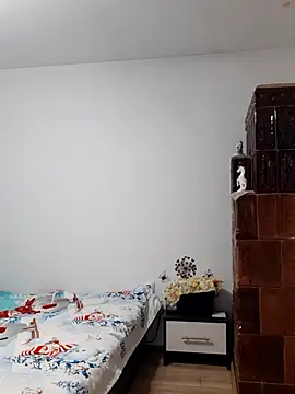 INDRAGOSTITUL: απευθείας συνομιλία ΧΧΧ