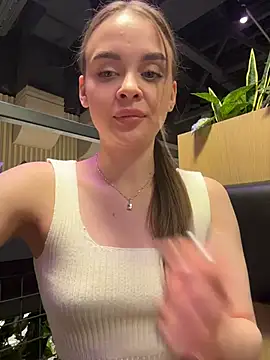 KristiRichのライブXXXチャット