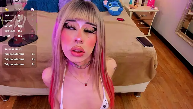 Chat +18 de Foxxy_Doll ao vivo