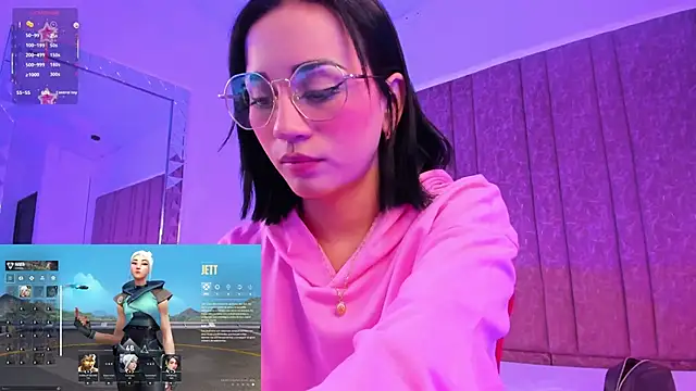 แชท XXX สดของ DollieEmma