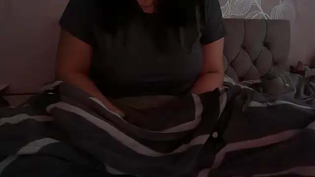 hugeindiantitties লাইভ XXX চ্যাট