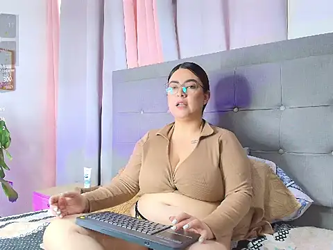 Kiara_noirr: απευθείας συνομιλία ΧΧΧ