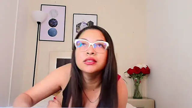 Yenessi_Urrutia live XXX chat