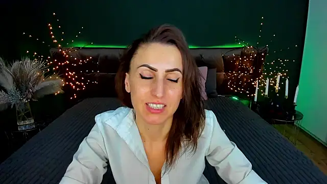 Rebecca_Diamond 现场XXX聊天