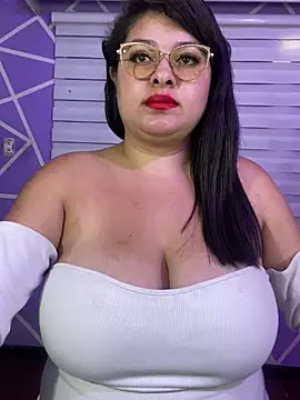 MiiaaJoness Webcamshow