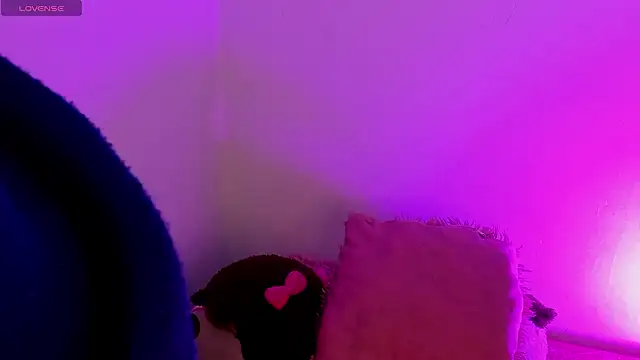 Chat +18 de Alanaloiiss_ ao vivo