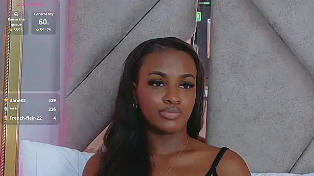 Sally-Noa 现场XXX聊天