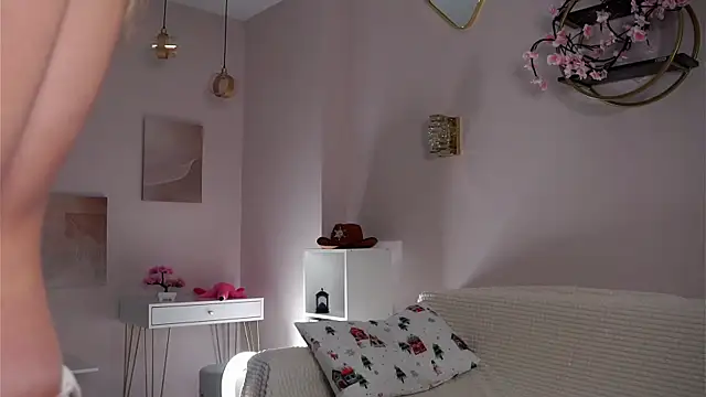 SunnivaCovil's Live XXX Chat