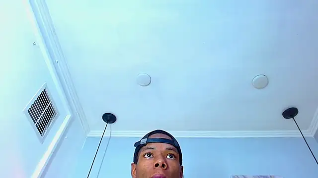 Czat XXX na żywo – Santiago_Ortiz_