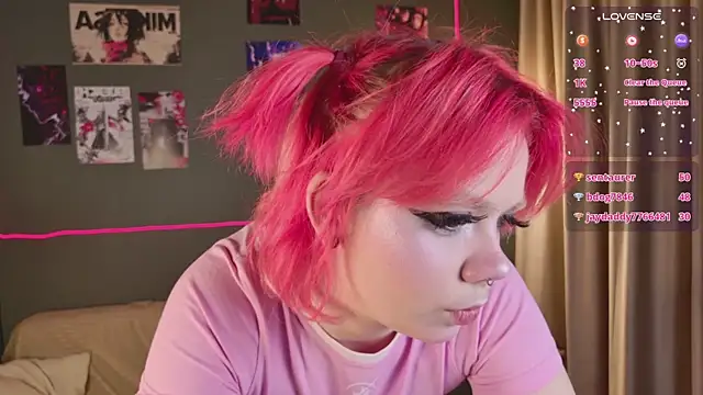 XXX chat uživo modela Waifu_Ketrin