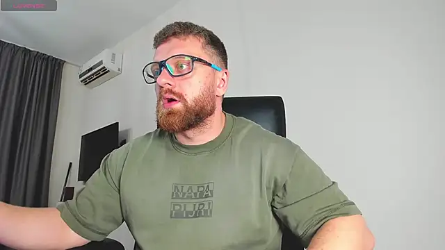 Findom_guy Adlı Modelin Canlı XXX Sohbeti