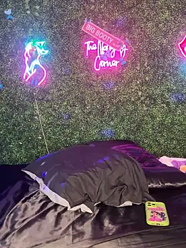 RenaThickAss élő XXX-chatje