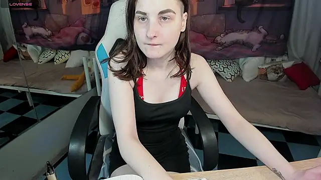 KiraDuvallのライブXXXチャット