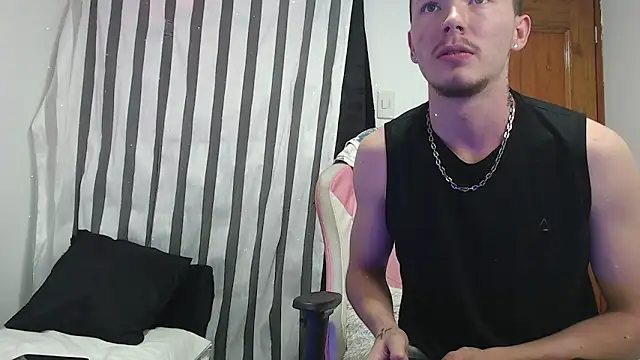 Živý XXX chat Ariana_Esteban07