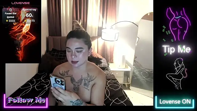 LusciousZenaiahx 网络视讯表演