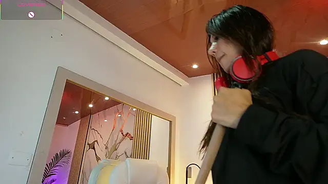 SilviaStoneX Live XXX-chat