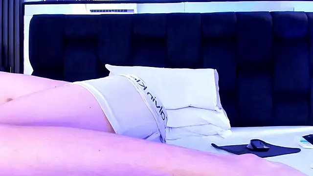 light_eyes_ Webcam-Show