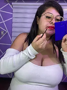 Онлайн чат XXX MiiaaJoness