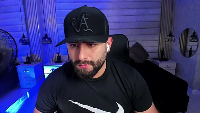 jhon_bear03: онлайн-секс-чат