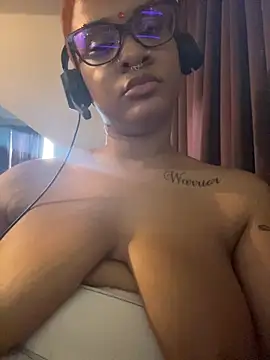 nickytheehawtie's Webcam Show