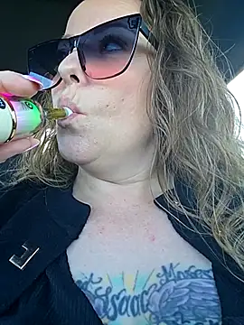 julimonroe's Webcam Show