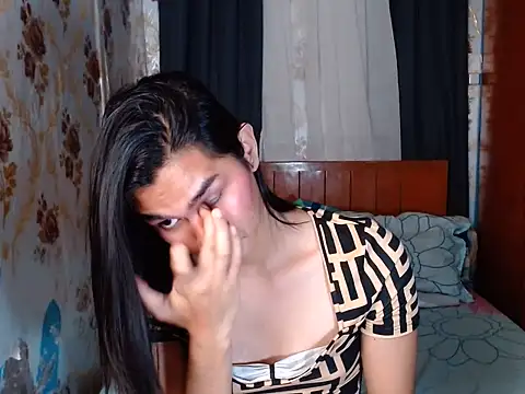 lady_in_moon Pertunjukan Webcam