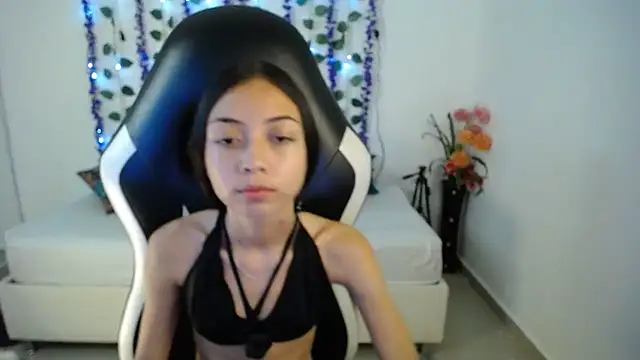 NathaliaSweet_11's Live XXX Chat