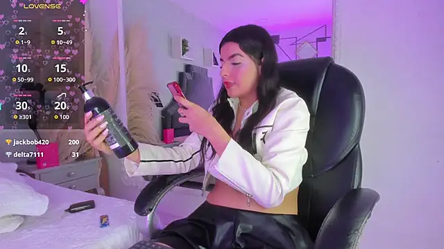 KarelyMitchel's Live XXX Chat