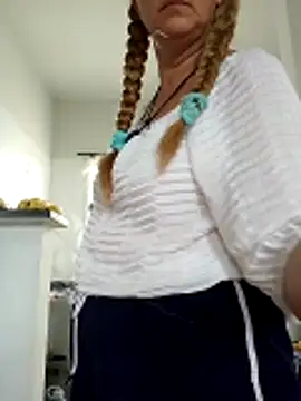 MILEIDE980のライブXXXチャット