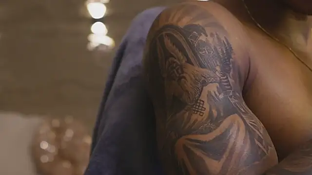 Logan_Varela élő XXX-chatje