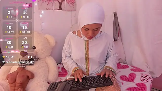 AliaAsad élő XXX-chatje