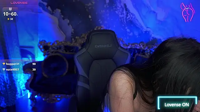 EliseVelour live XXX chat