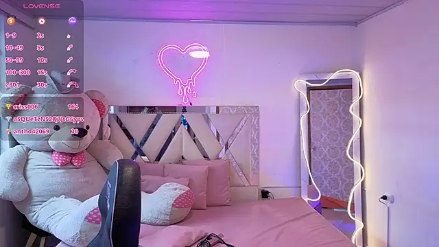 SABRIINA_TAY: онлайн-секс-чат