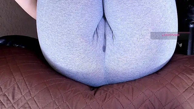 Cameltoe_squirt_inPants 即時 XXX 聊天